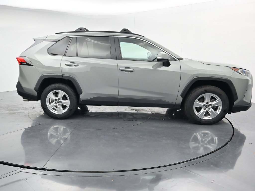 Used 2021 Toyota RAV4 XLE w/ Convenience Package AWD/4WD image 9