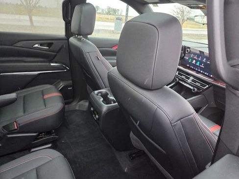 Used 2024 Chevrolet Traverse RS w/ LPO, Floor Liner Package AWD/4WD image 45