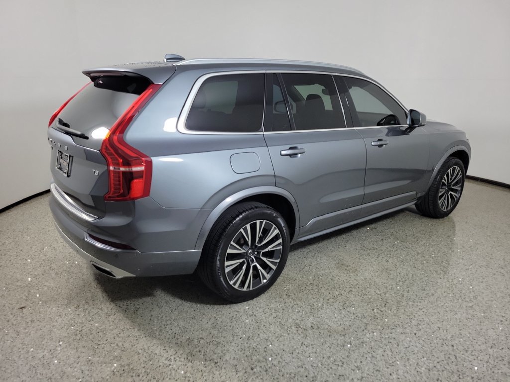Used 2020 Volvo XC90 T5 Momentum w/ Protection Package Premier FWD image 4