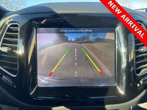 Used 2018 Jeep Compass Limited image 14