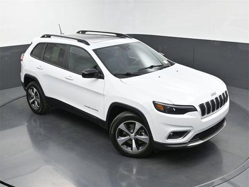 Used 2022 Jeep Cherokee Limited image 30