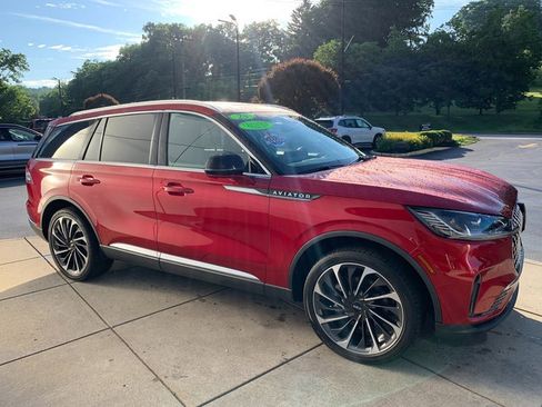 Certified 2025 Lincoln Aviator Reserve w/ Equipment Group 201A AWD/4WD image 8