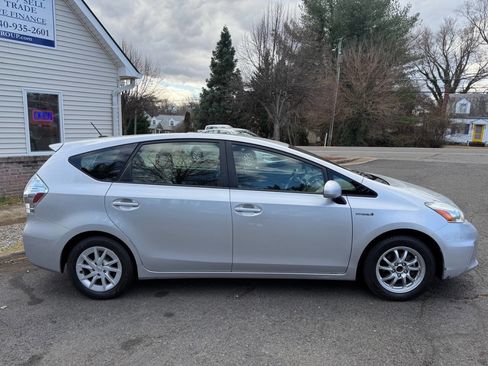 Used 2012 Toyota Prius V Three image 8