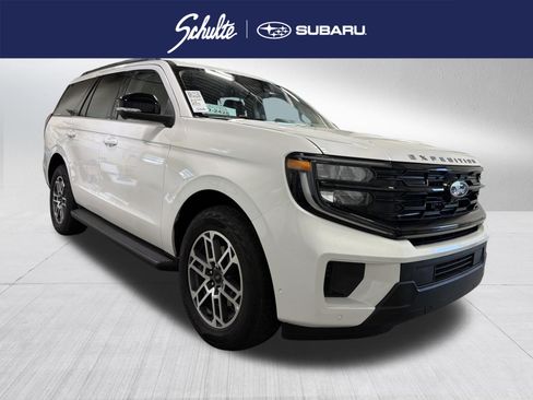 Used 2025 Ford Expedition Active image 1