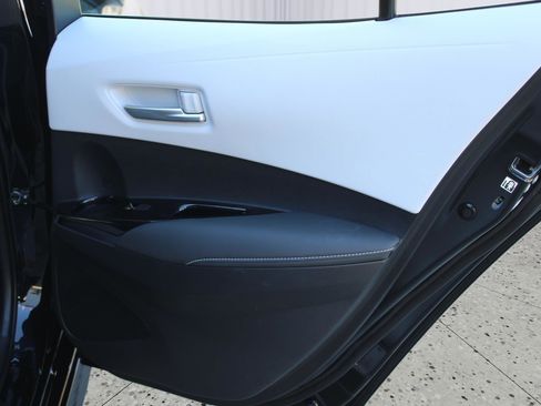 Used 2023 Toyota Corolla SE image 35