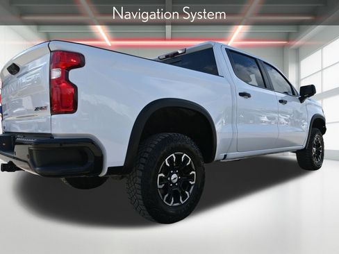 Used 2024 Chevrolet Silverado 1500 ZR2 w/ Technology Package image 3