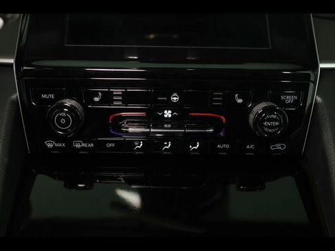 New 2026 Jeep Grand Cherokee Laredo image 19