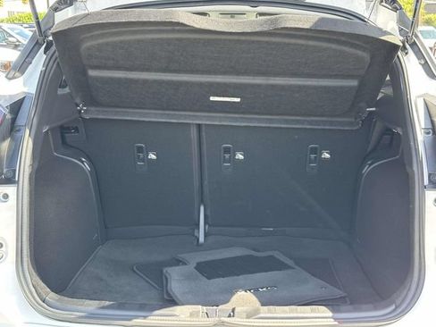 Used 2023 Nissan Kicks SR w/ SR Premium Package FWD image 12