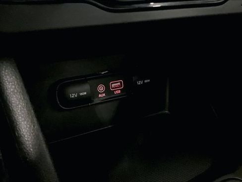 Used 2018 Kia Niro EX w/ Option Group 020 FWD image 34