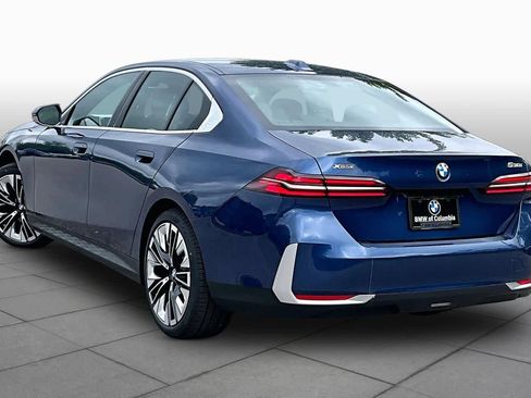 New 2026 BMW 530i xDrive w/ Premium Package AWD/4WD image 12