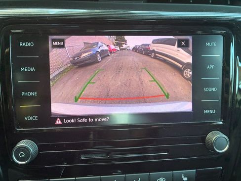 Used 2020 Volkswagen Passat 2.0T R-Line FWD image 20