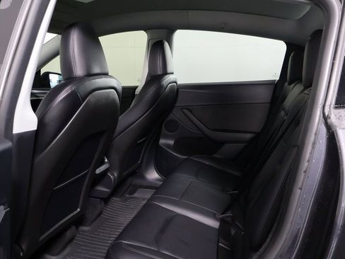 Used 2024 Tesla Model Y Long Range image 11