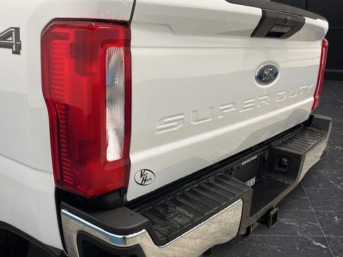 Used 2023 Ford F250 XLT image 31