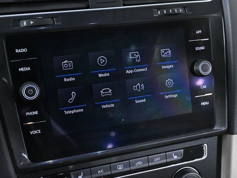 Used 2019 Volkswagen Golf Alltrack SE image 17