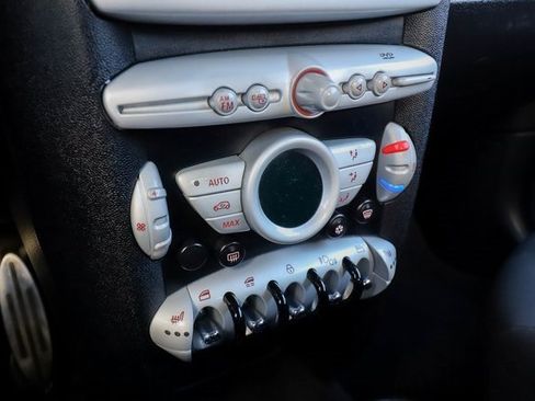 Used 2010 MINI Cooper S image 9