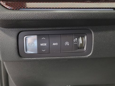 Certified 2025 Chevrolet Traverse RS w/ LPO, Floor Liner Package AWD/4WD image 10
