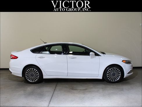 Used 2018 Ford Fusion Titanium image 8