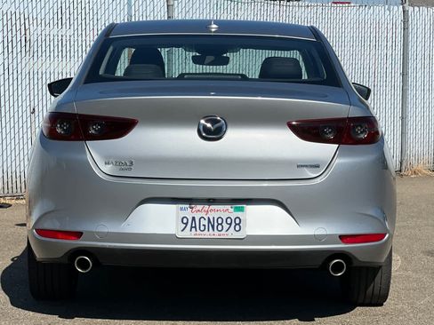 Used 2019 MAZDA MAZDA3 AWD Sedan w/ Preferred Package image 4