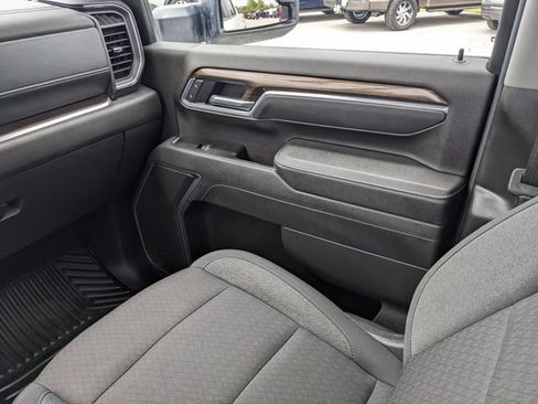 Used 2025 Chevrolet Silverado 2500 LT w/ Convenience Package AWD/4WD image 17