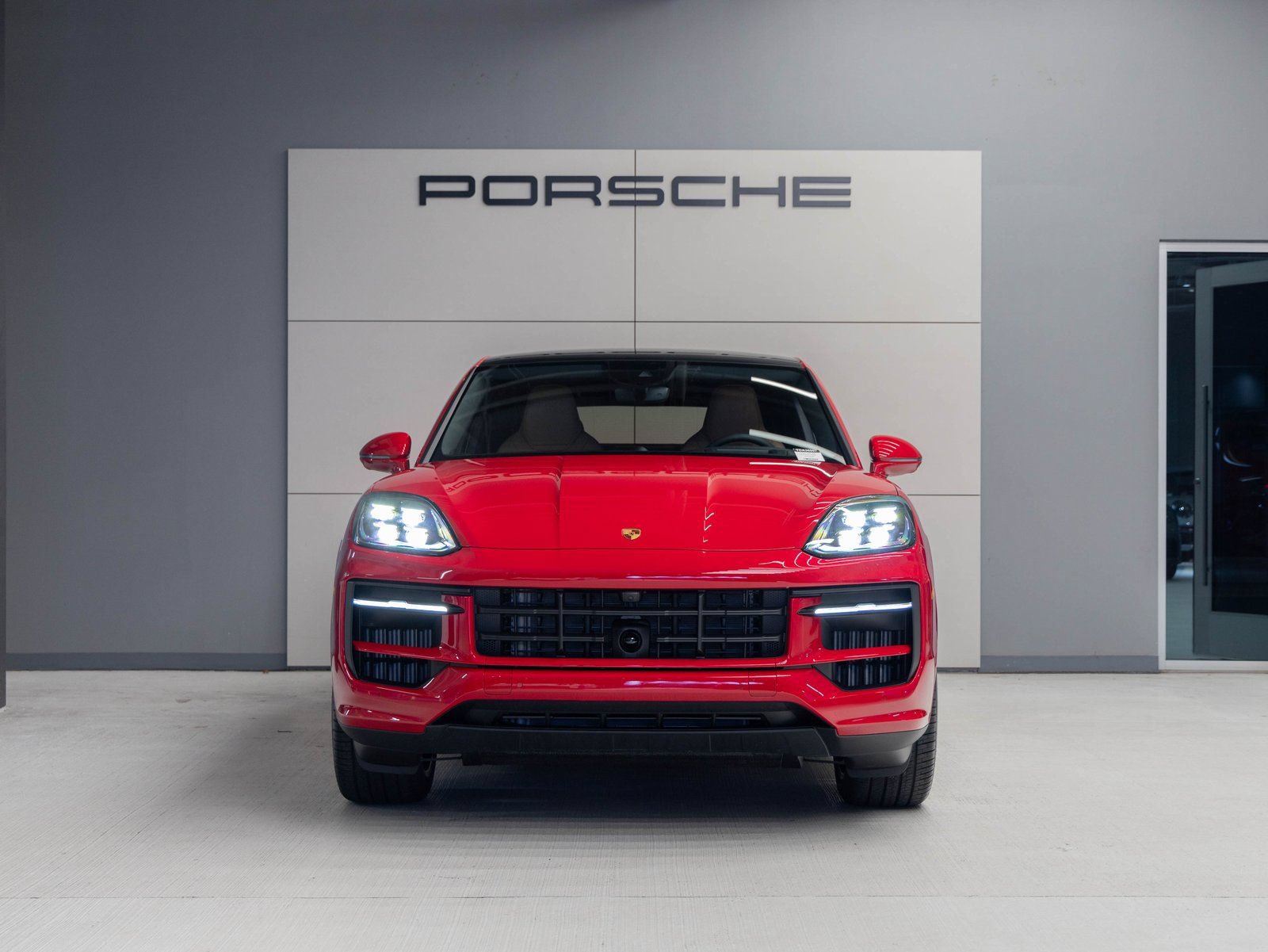 Certified 2026 Porsche Cayenne Coupe AWD/4WD image 10