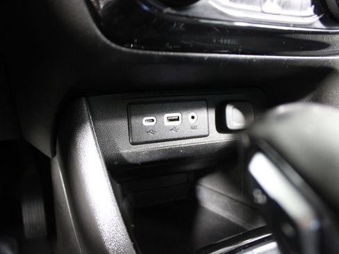 Used 2021 Buick Encore GX Select AWD/4WD image 23