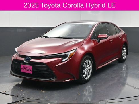 Used 2025 Toyota Corolla LE FWD image 2