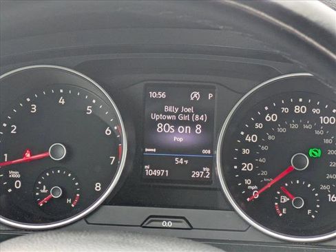 Used 2019 Volkswagen Tiguan SE w/ Panoramic Sunroof Package image 10