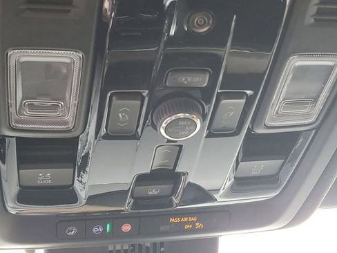 New 2026 Chevrolet Tahoe High Country w/ LPO, Illumination Package image 32