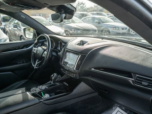 Used 2018 Maserati Levante Sport Utility 4D image 13