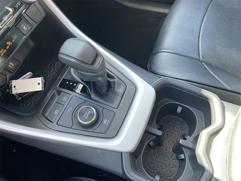 Used 2024 Toyota RAV4 XLE w/ Convenience Package image 21