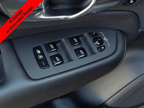 Used 2022 Volvo XC90 T8 R-Design w/ Advanced Package image 11