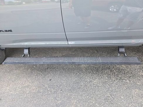 New 2026 RAM 3500 Laramie AWD/4WD image 27