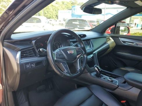 Used 2020 Cadillac XT5 Luxury w/ LPO, Floor Liner Package FWD image 16