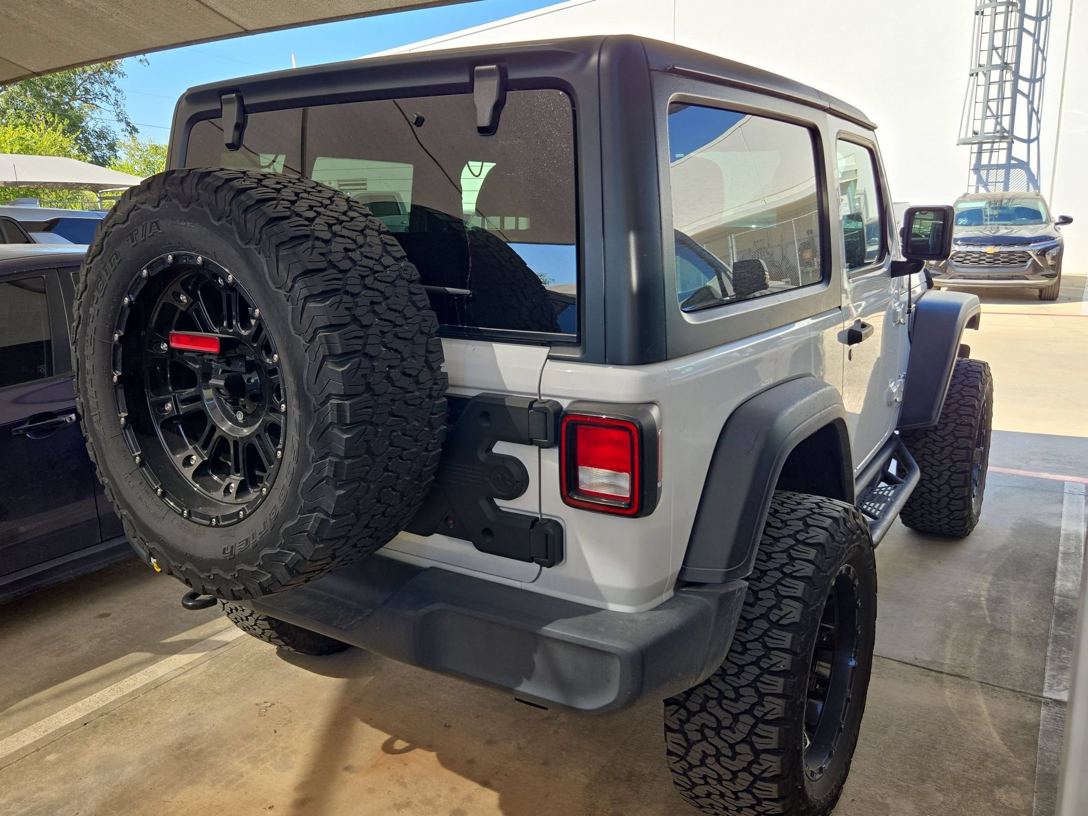 Used 2020 Jeep Wrangler Sport AWD/4WD image 6