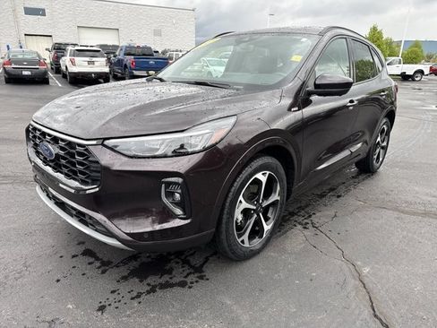 Certified 2023 Ford Escape ST-Line Elite AWD/4WD image 2