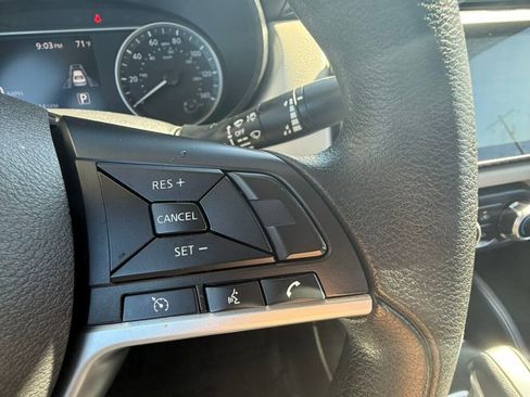 Used 2021 Nissan Versa SV FWD image 28
