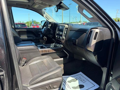 Used 2015 GMC Sierra 2500 Denali w/ Duramax Plus Package AWD/4WD image 13