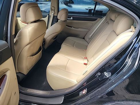 Used 2013 Hyundai Genesis 3.8 w/ Premium Pkg RWD image 13