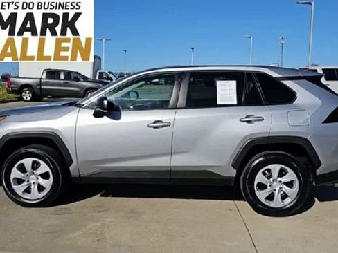 Used 2024 Toyota RAV4 LE image 5