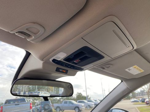 Used 2025 Honda Accord SE image 23