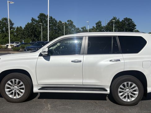 Used 2023 Lexus GX 460 Premium w/ Premium Package AWD/4WD image 7