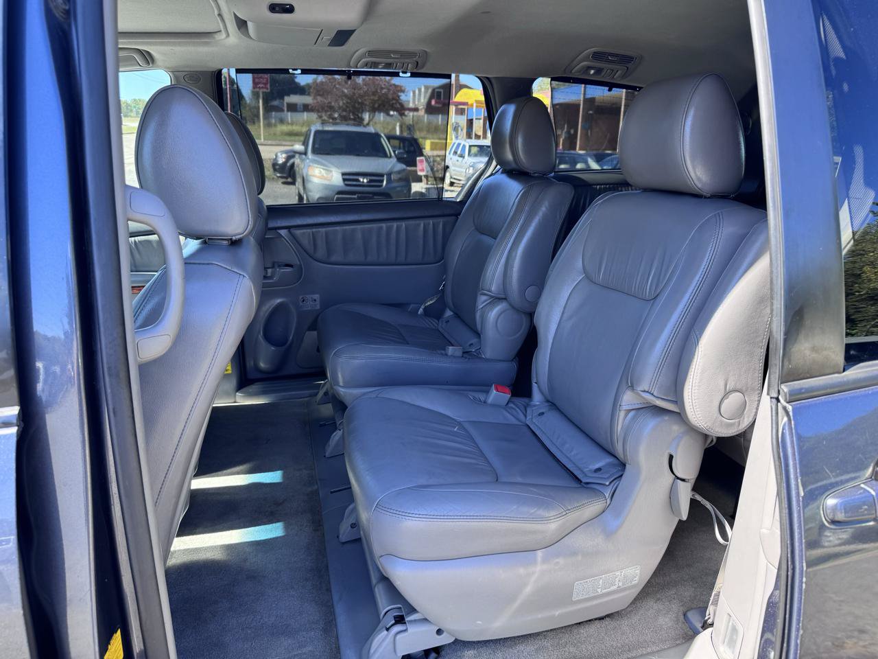 Used 2009 Toyota Sienna XLE Limited FWD image 11