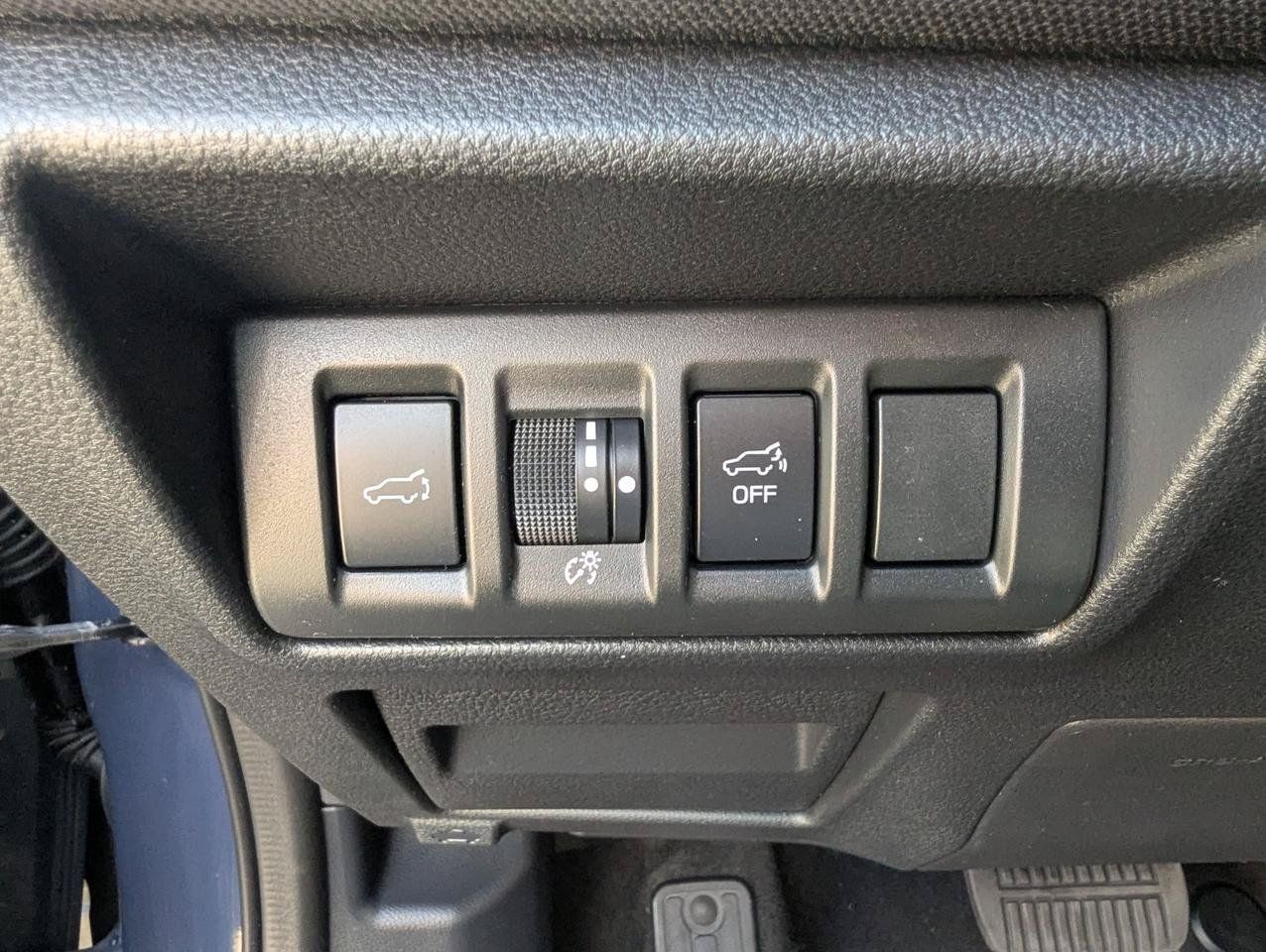 Used 2023 Subaru Outback Premium AWD/4WD image 17