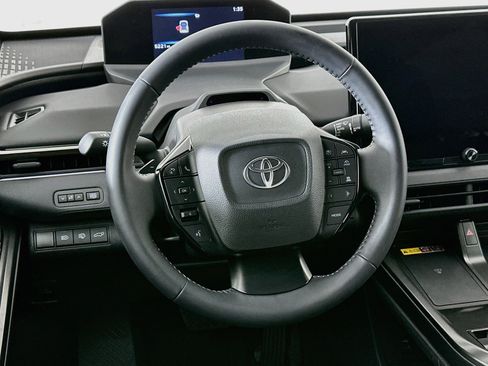 Used 2026 Toyota bZ FWD image 18