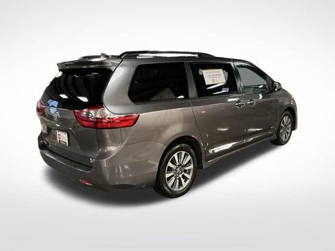 Certified 2020 Toyota Sienna XLE w/ XLE Navigation Package image 5
