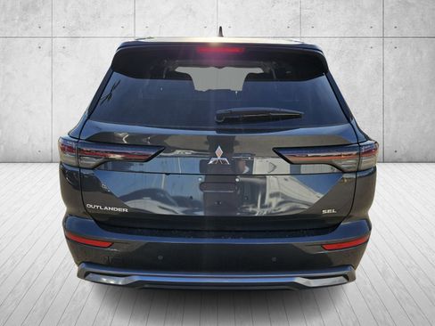 New 2026 Mitsubishi Outlander SEL image 6