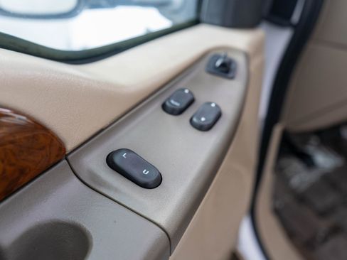 Used 2000 Ford F250 Lariat image 21