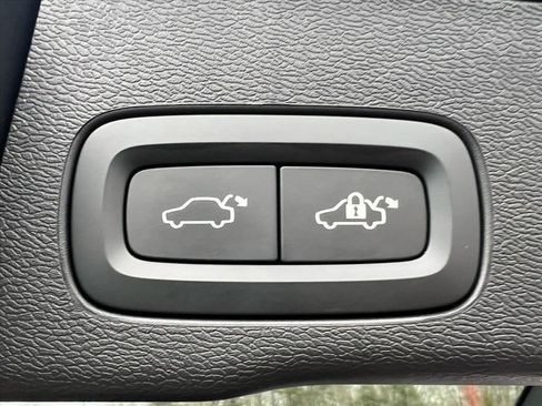 Certified 2023 Volvo XC60 B5 Core w/ Climate Package AWD/4WD image 24