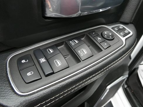 Used 2024 RAM 3500 Laramie w/ Night Edition image 23