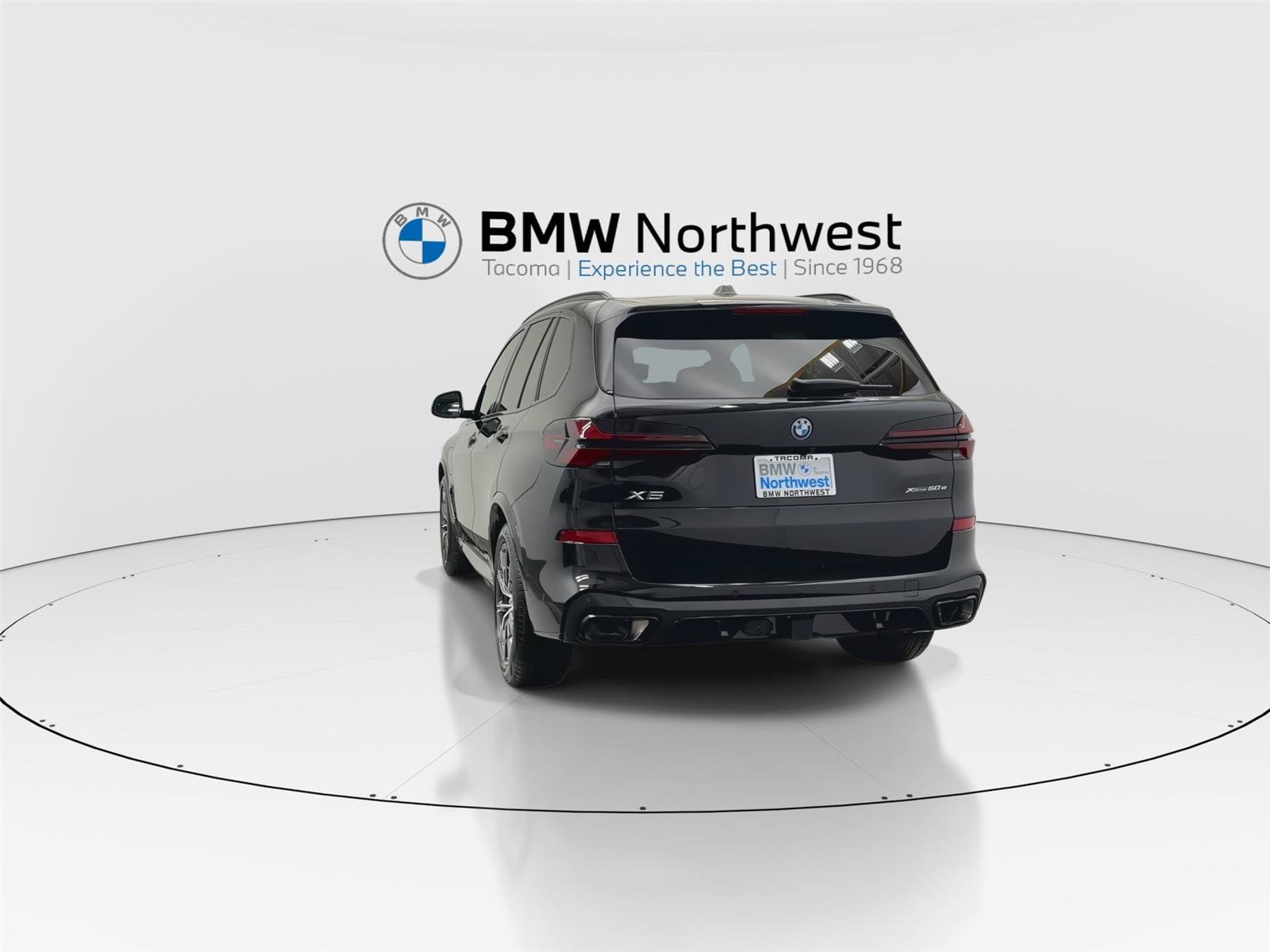 New 2026 BMW X5 xDrive50e w/ M Sport Package AWD/4WD image 13